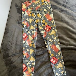 Lularoe Mickey Mouse retro design. (ONE SIZE)